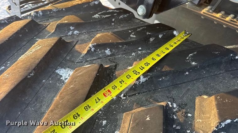 image for item DW6688 2009 Challenger MT765C tractor