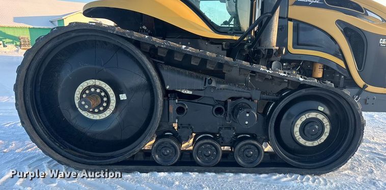 image for item DW6688 2009 Challenger MT765C tractor