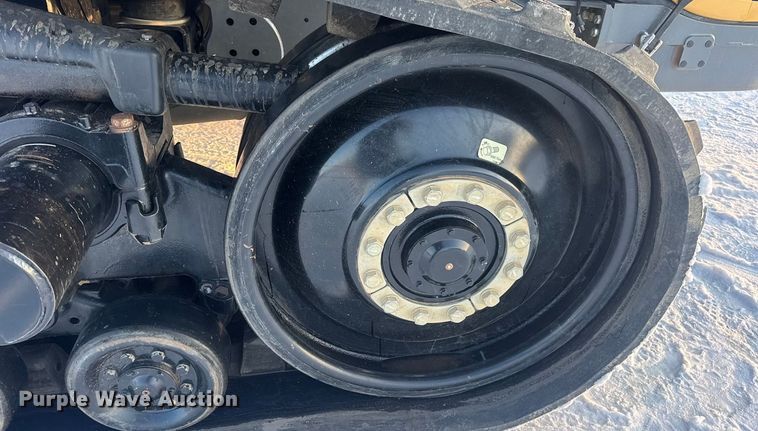 image for item DW6688 2009 Challenger MT765C tractor