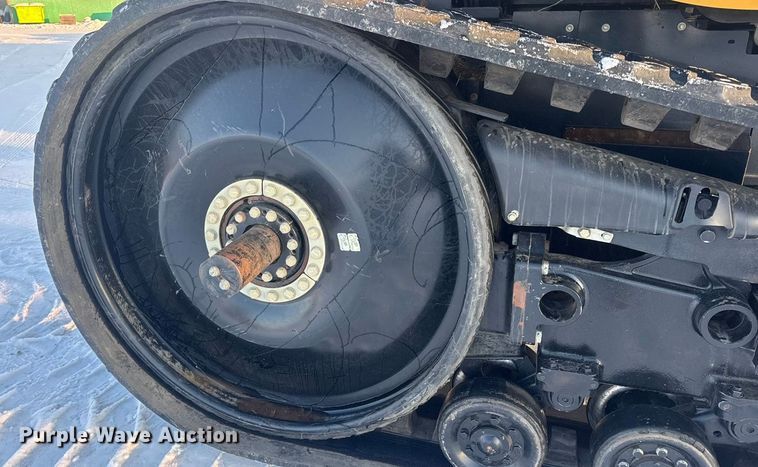 image for item DW6688 2009 Challenger MT765C tractor