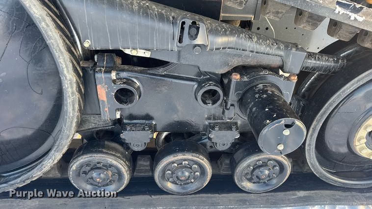 image for item DW6688 2009 Challenger MT765C tractor