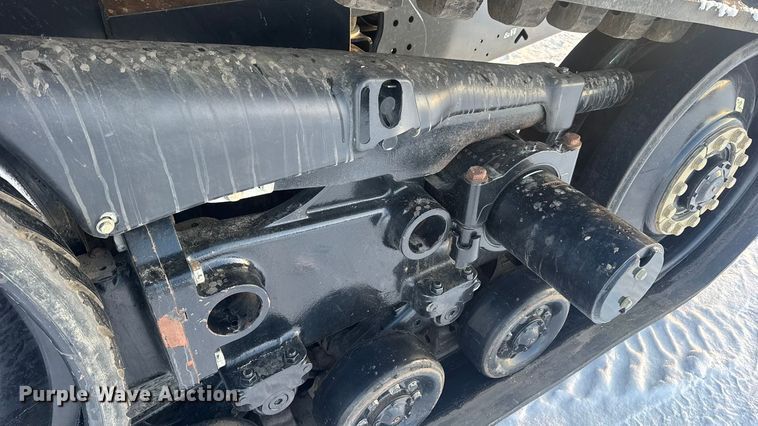 image for item DW6688 2009 Challenger MT765C tractor