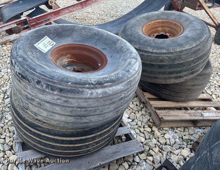 image for item DW6696 (30) tires and wheels