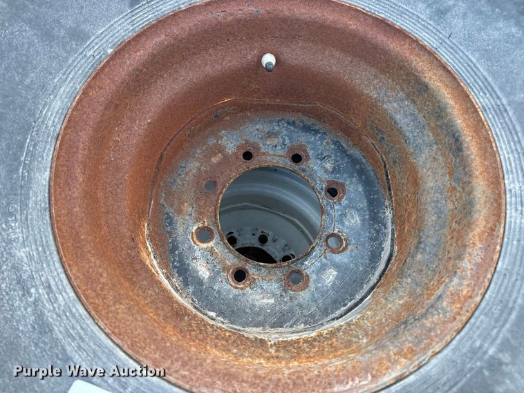 image for item DW6696 (30) tires and wheels