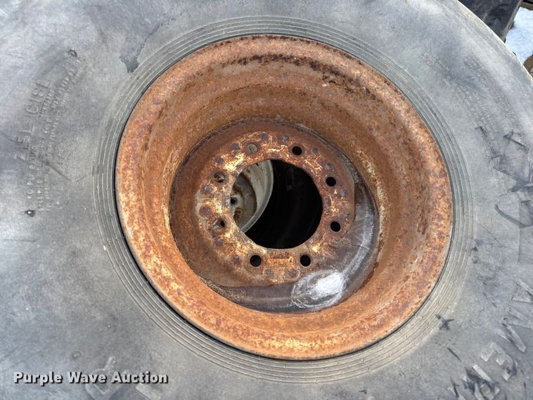 image for item DW6696 (30) tires and wheels