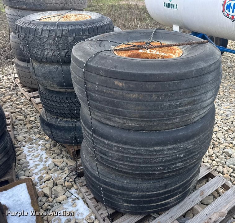 image for item DW6696 (30) tires and wheels