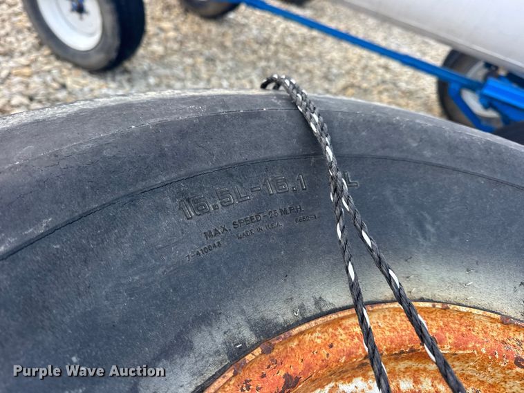 image for item DW6696 (30) tires and wheels