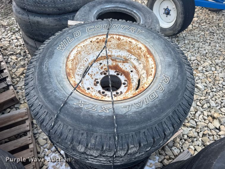 image for item DW6696 (30) tires and wheels