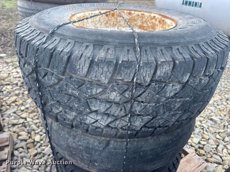 image for item DW6696 (30) tires and wheels