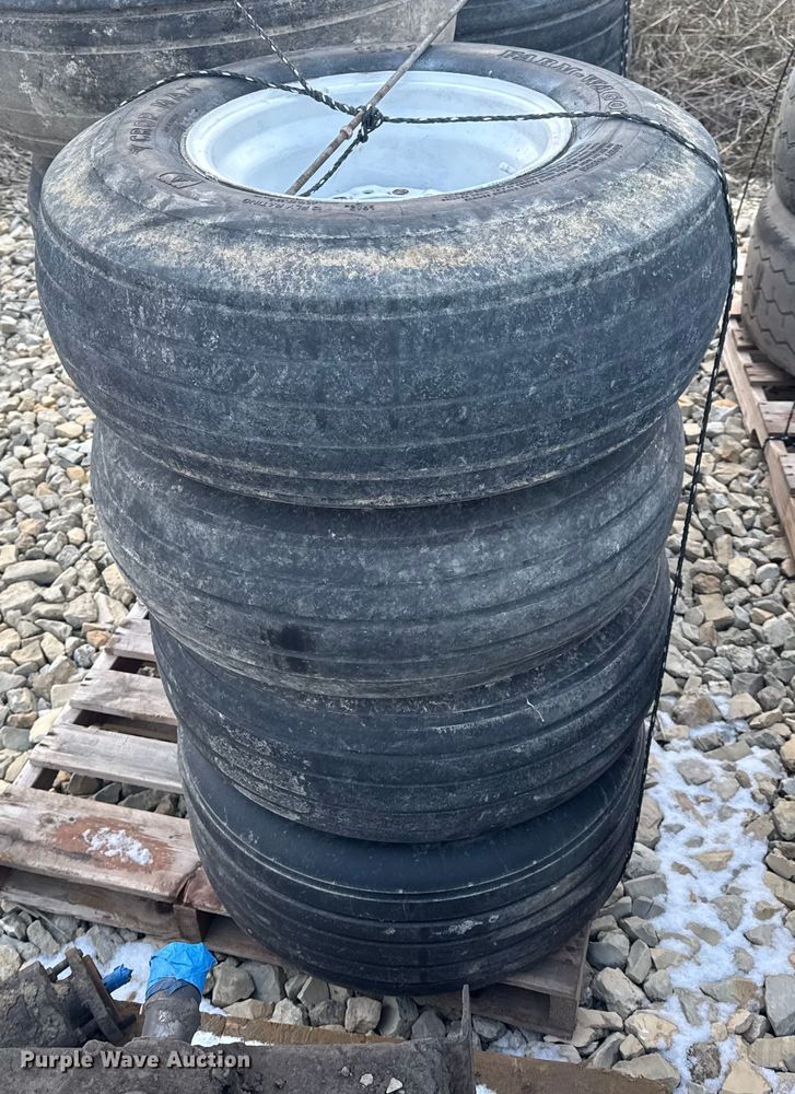 image for item DW6696 (30) tires and wheels