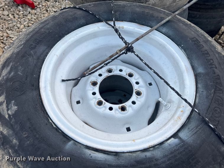 image for item DW6696 (30) tires and wheels