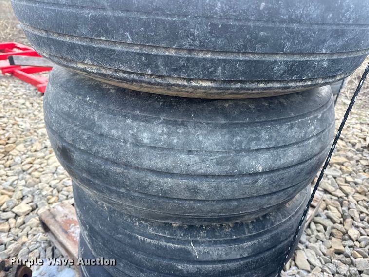 image for item DW6696 (30) tires and wheels