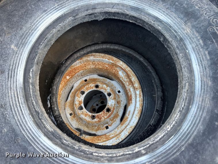 image for item DW6696 (30) tires and wheels