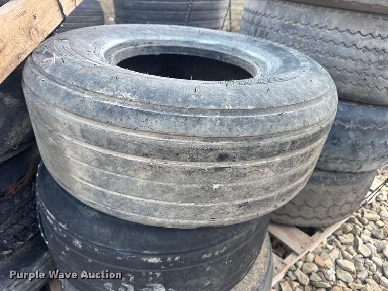 image for item DW6696 (30) tires and wheels