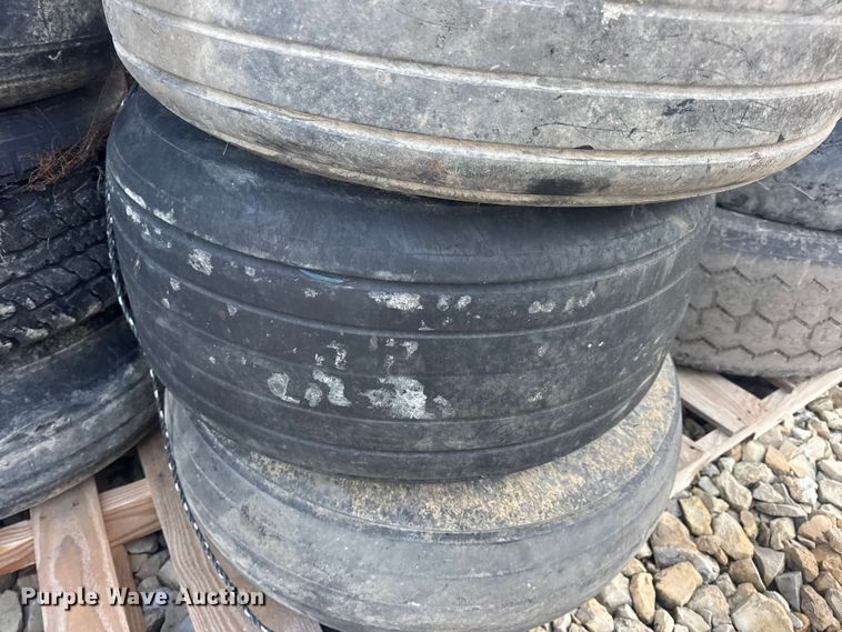 image for item DW6696 (30) tires and wheels