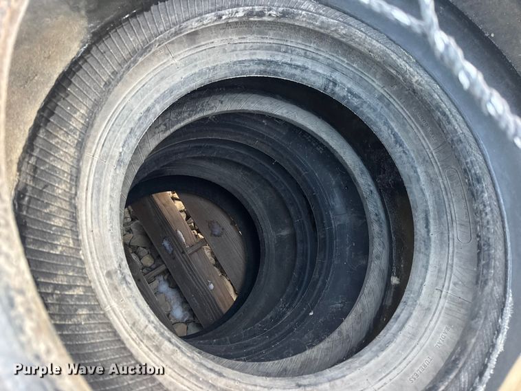 image for item DW6696 (30) tires and wheels