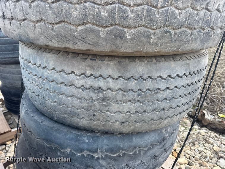 image for item DW6696 (30) tires and wheels