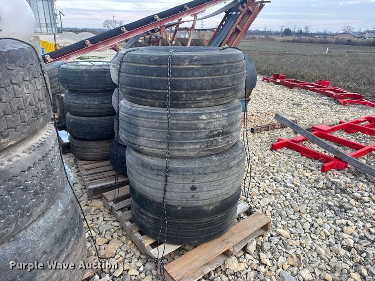 image for item DW6696 (30) tires and wheels