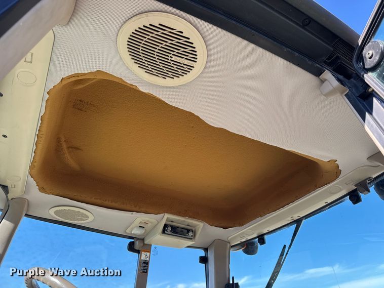 image for item DW6705 2011 John Deere 6430 MFWD tractor