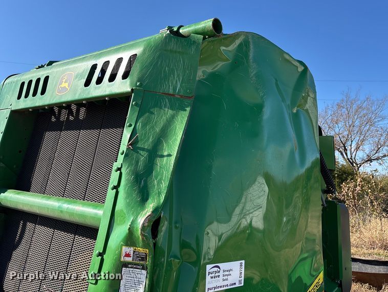 image for item DW7280 John Deere 460M Silage round baler