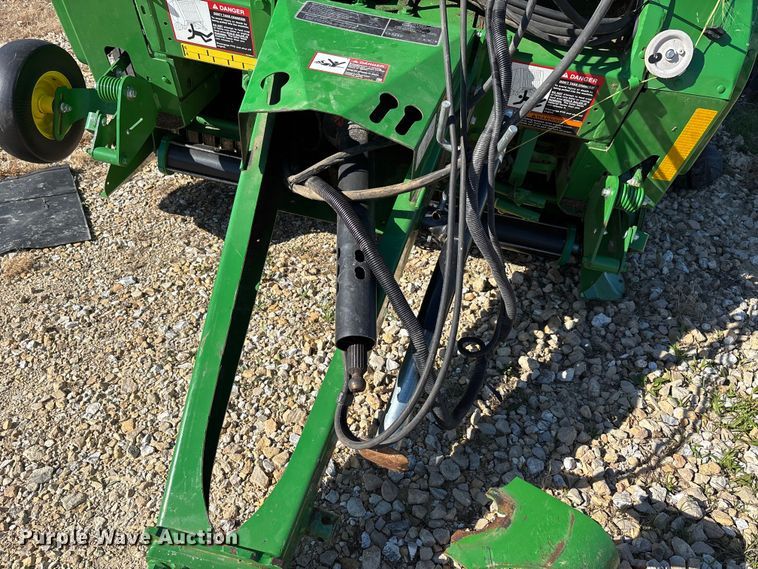 image for item DW7280 John Deere 460M Silage round baler