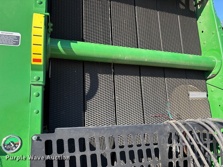 image for item DW7280 John Deere 460M Silage round baler