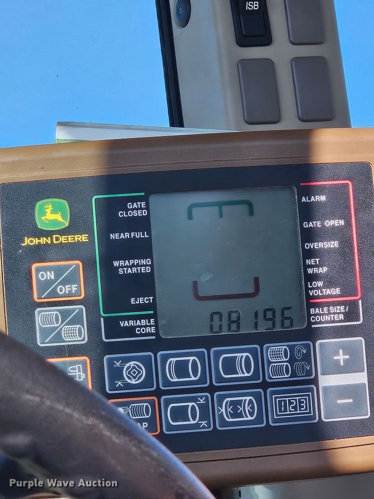 image for item DW7280 John Deere 460M Silage round baler