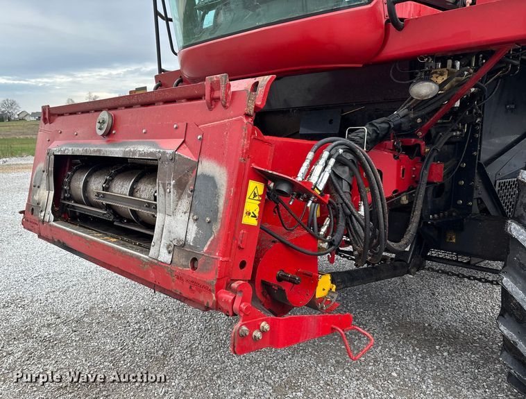 image for item DW7323 2012 Case IH 6130 RWA combine