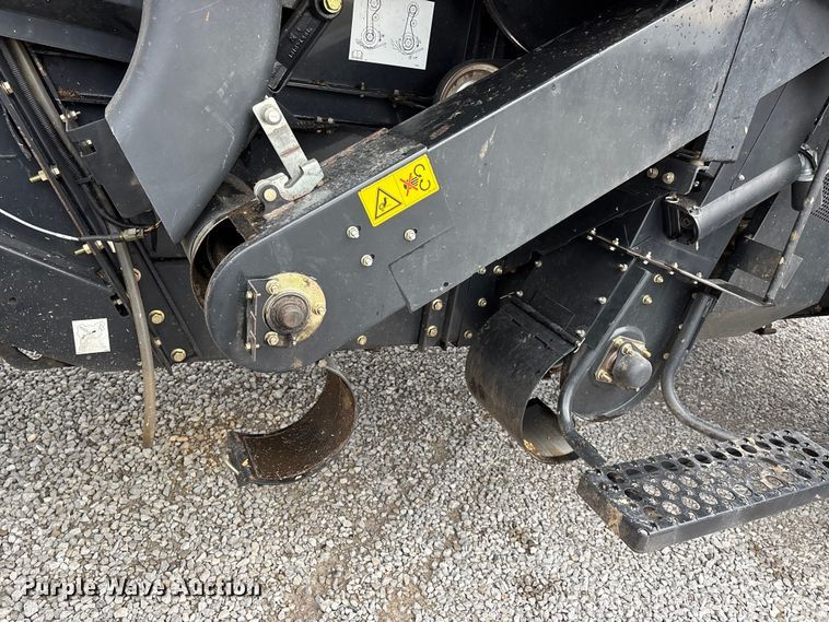 image for item DW7323 2012 Case IH 6130 RWA combine