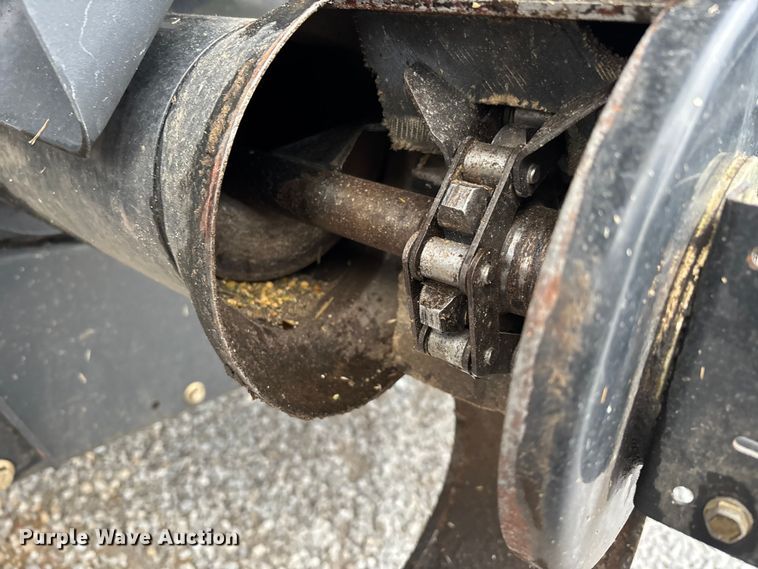 image for item DW7323 2012 Case IH 6130 RWA combine