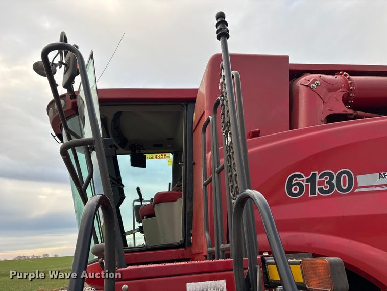 image for item DW7323 2012 Case IH 6130 RWA combine