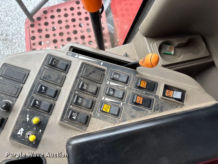 image for item DW7323 2012 Case IH 6130 RWA combine