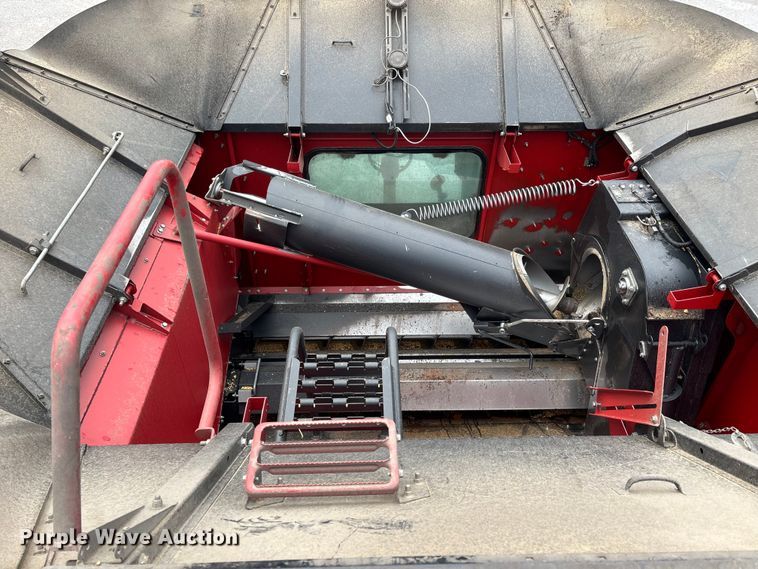 image for item DW7323 2012 Case IH 6130 RWA combine