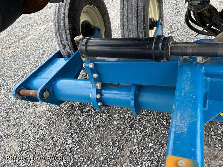 image for item DW7329 2018 Kinze 3660 planter