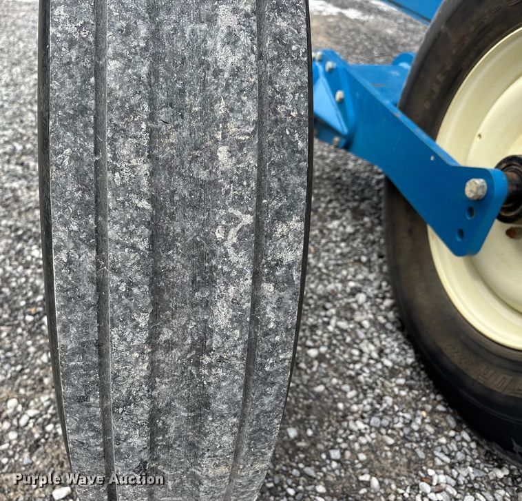 image for item DW7329 2018 Kinze 3660 planter