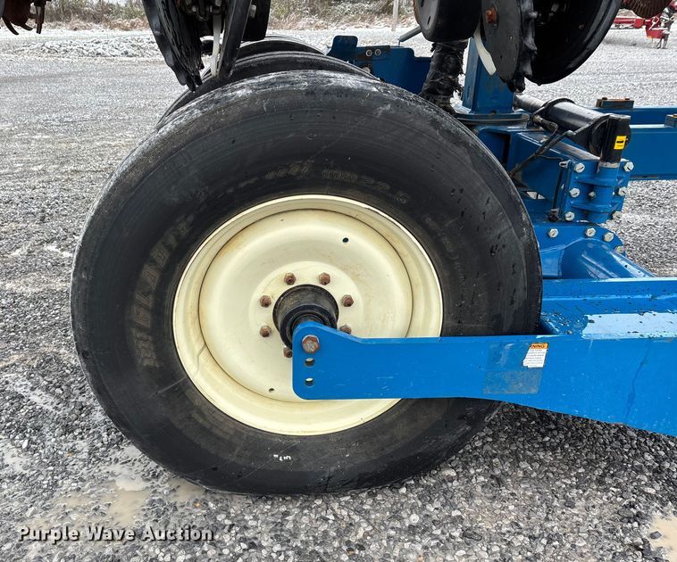 image for item DW7329 2018 Kinze 3660 planter