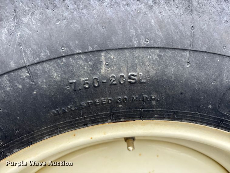 image for item DW7329 2018 Kinze 3660 planter