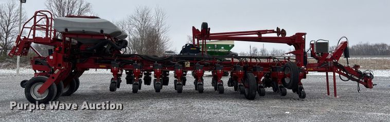 image for item DW7330 2012 Case IH Early Riser 1250 planter