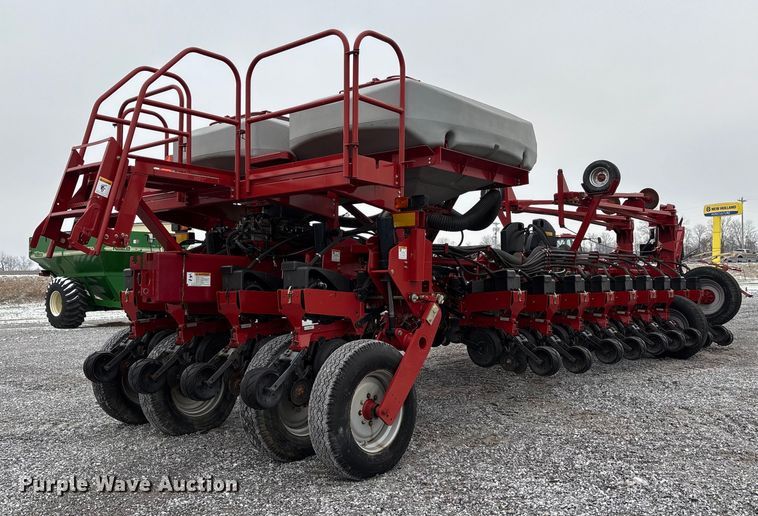 image for item DW7330 2012 Case IH Early Riser 1250 planter