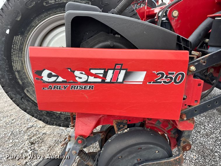 image for item DW7330 2012 Case IH Early Riser 1250 planter