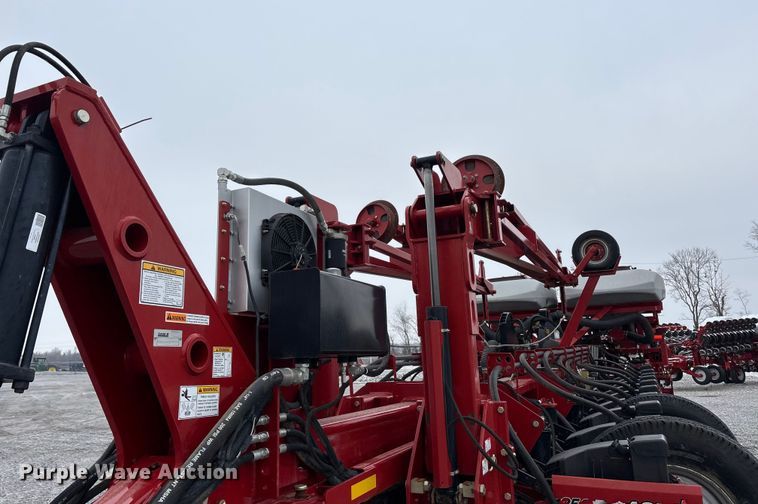 image for item DW7330 2012 Case IH Early Riser 1250 planter