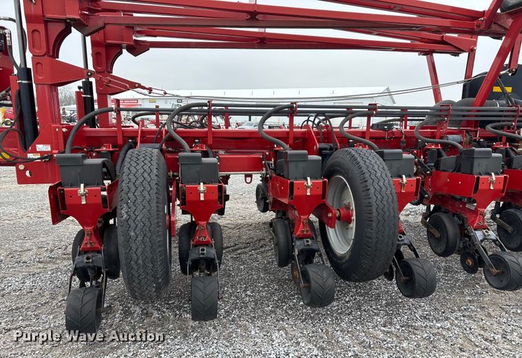 image for item DW7330 2012 Case IH Early Riser 1250 planter