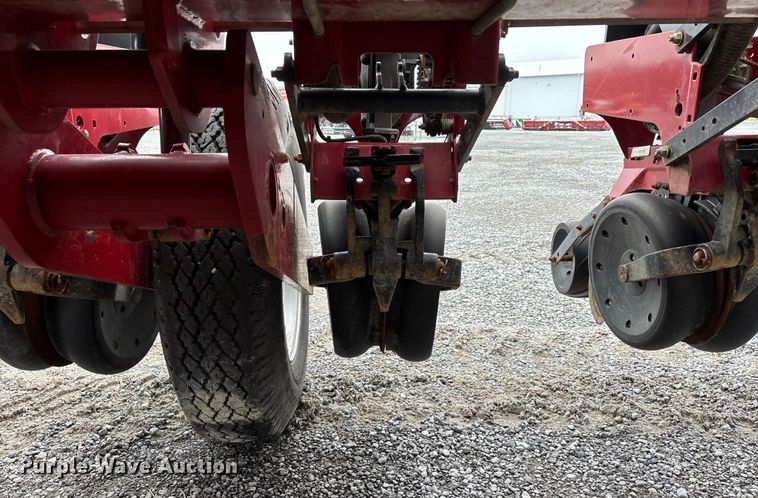 image for item DW7330 2012 Case IH Early Riser 1250 planter