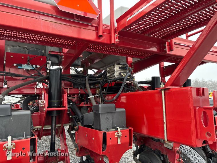 image for item DW7330 2012 Case IH Early Riser 1250 planter