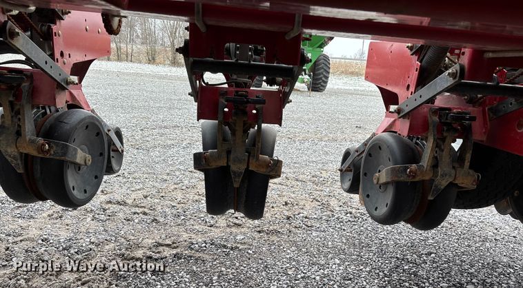 image for item DW7330 2012 Case IH Early Riser 1250 planter