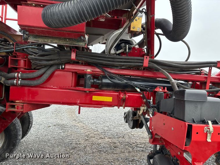 image for item DW7330 2012 Case IH Early Riser 1250 planter