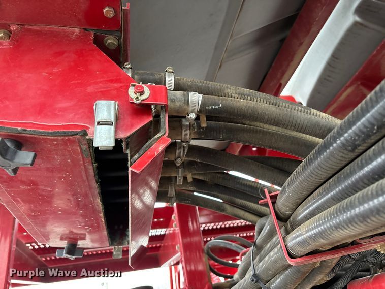 image for item DW7330 2012 Case IH Early Riser 1250 planter