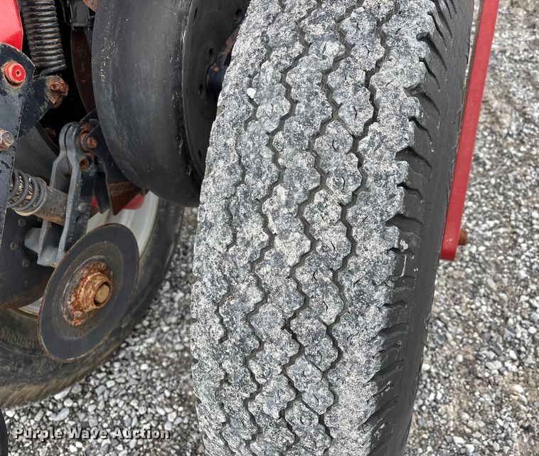 image for item DW7330 2012 Case IH Early Riser 1250 planter