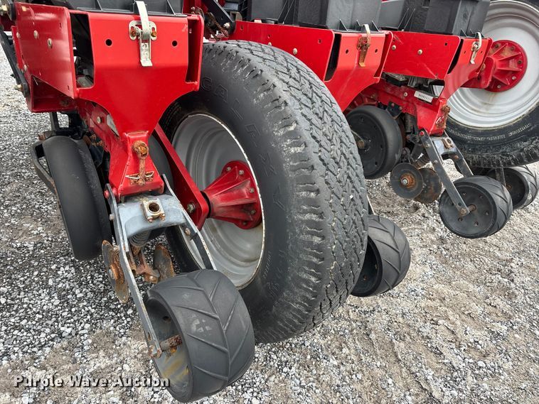 image for item DW7330 2012 Case IH Early Riser 1250 planter