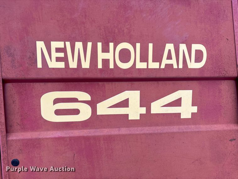 image for item DW7331 1996 New Holland 644 Silage Special round baler